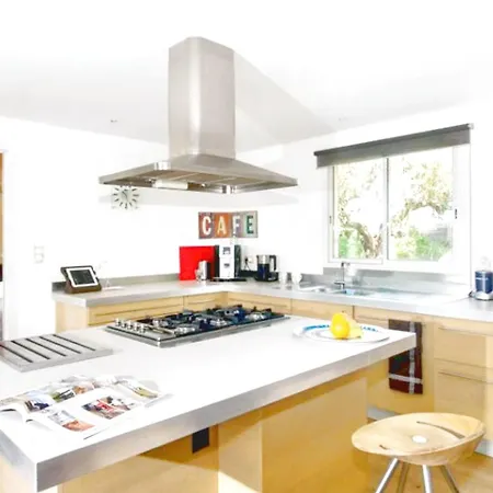 Luxury Contemporary Semesterbostad *